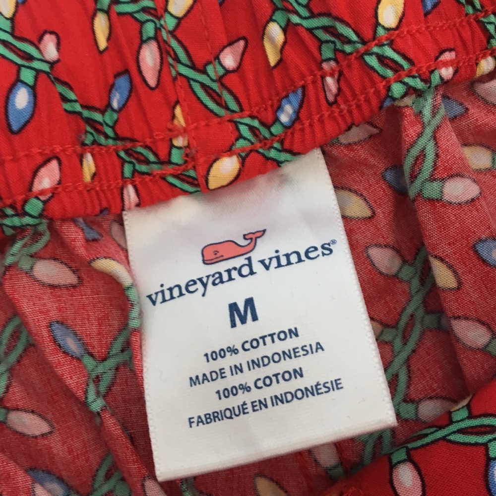 ๐๐ Vineyard Vines โ
Holiday Lights Lounge Pant โ
- Picture 3 of 8